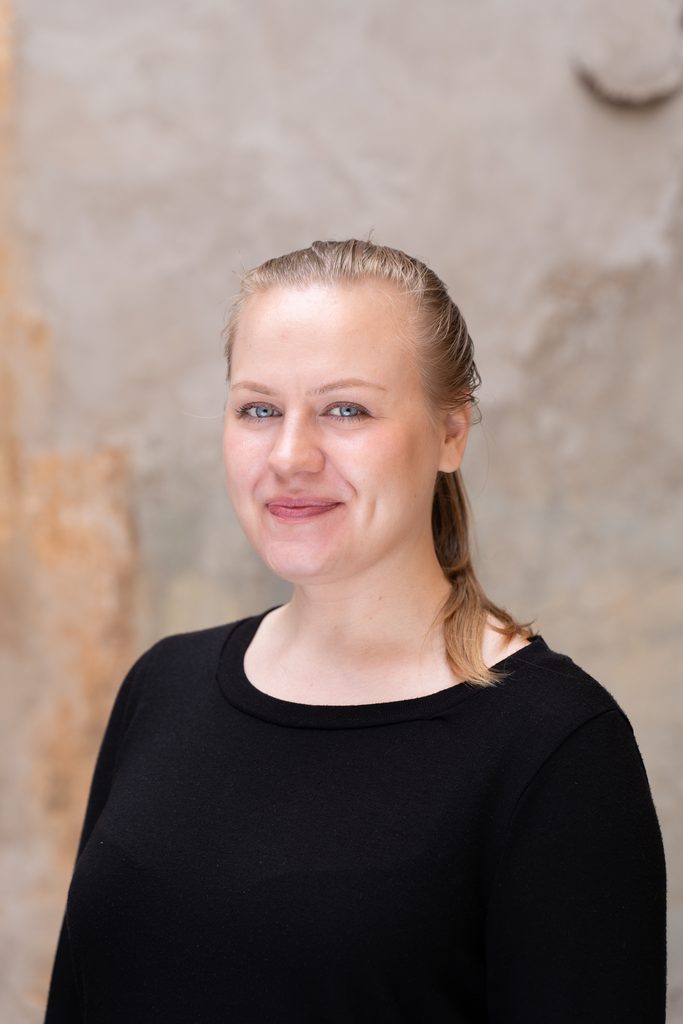 Juliana Kamotskin, tila- ja tapahtumakoordinaattori